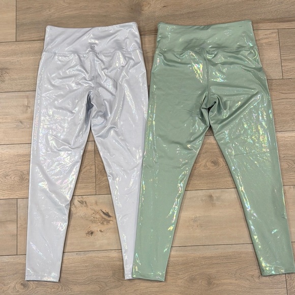 Forever 21 Women’s Iridescent leggings tight- set of 2 Green Silver - Picture 8 of 13